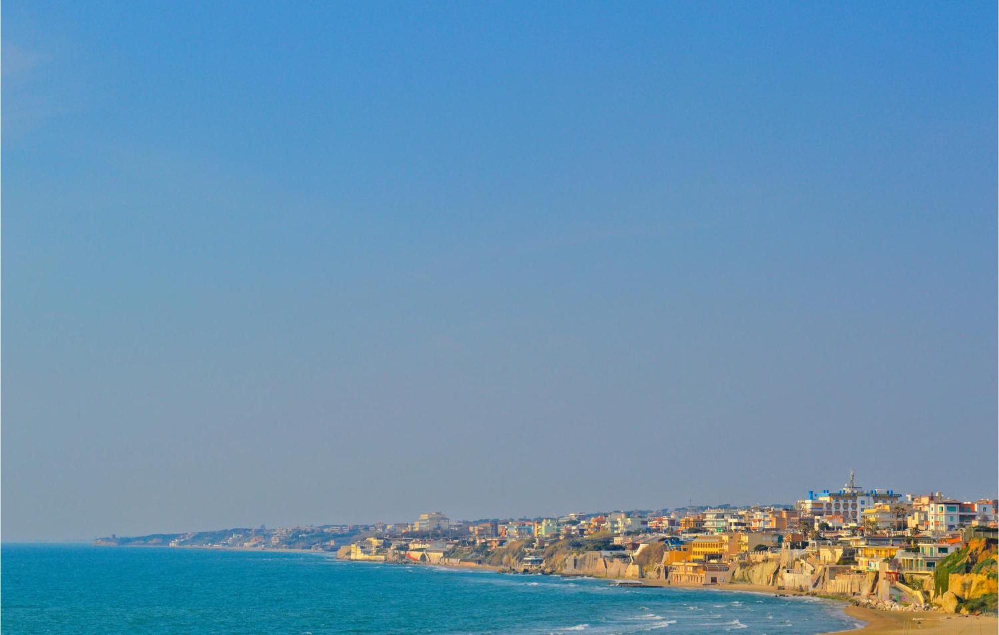 Beautiful Home In Fiumicino With Wifi Buitenkant foto